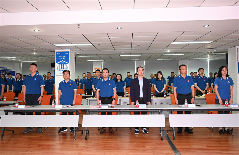 ���ۺ�ɫ���� ������������  ����K1������˾��ί�ٿ���һȫ�嵳Ա�ۻ�